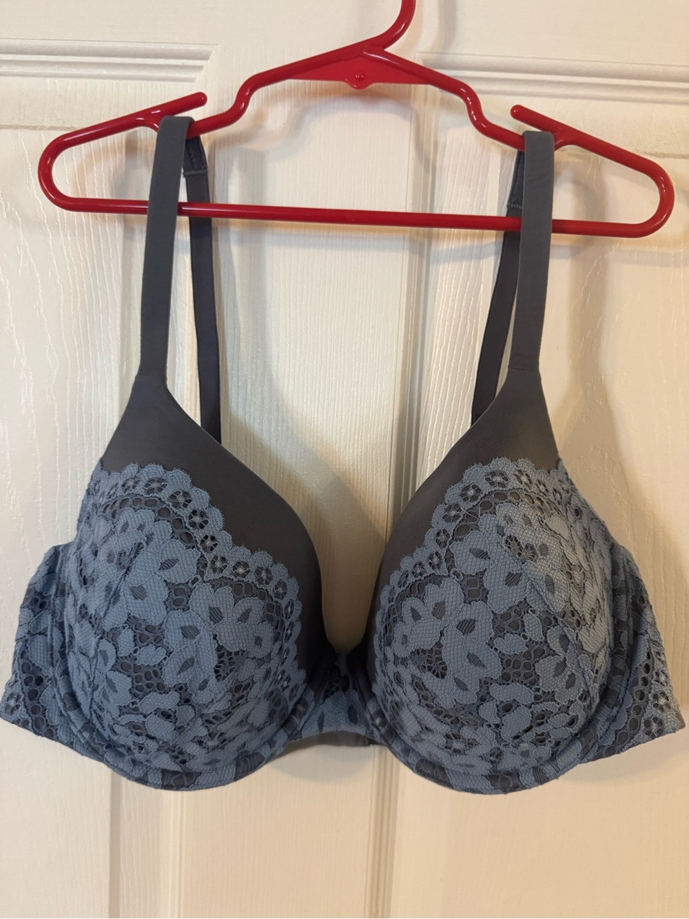 Victoria's Secret Gray Lace Push-Up Bra